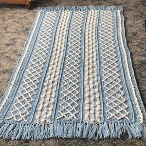 ⛅️ Clear Skies Fisherman Style Afghan w/fringe Hand Crocheted in Baby Blue/White